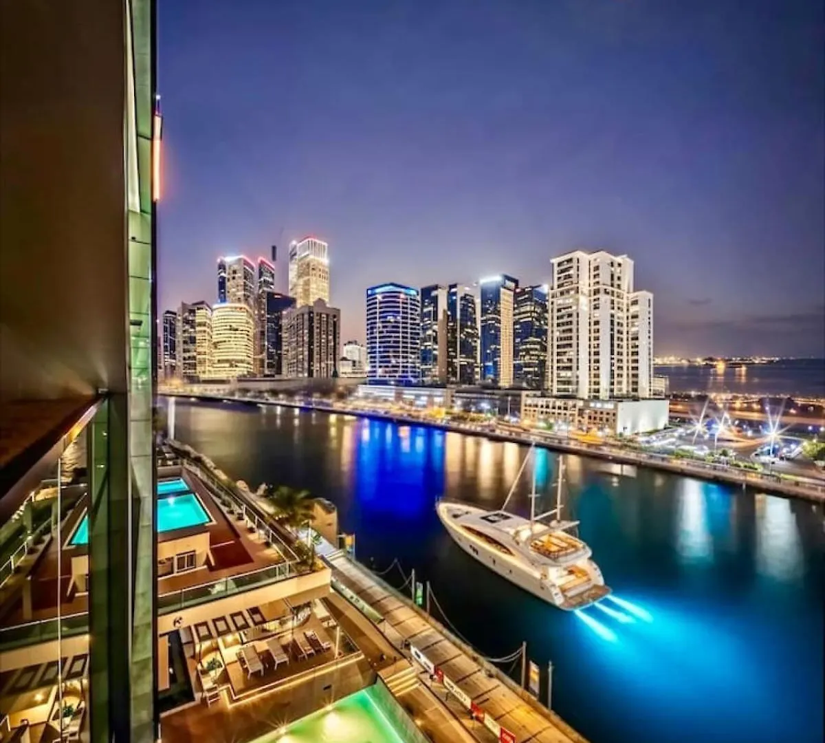 Stylish Room With Canal View 두바이 0*,